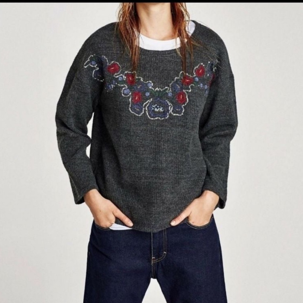 ZARA Floral Embroidered Sequin Sweater Top Gray Size Small